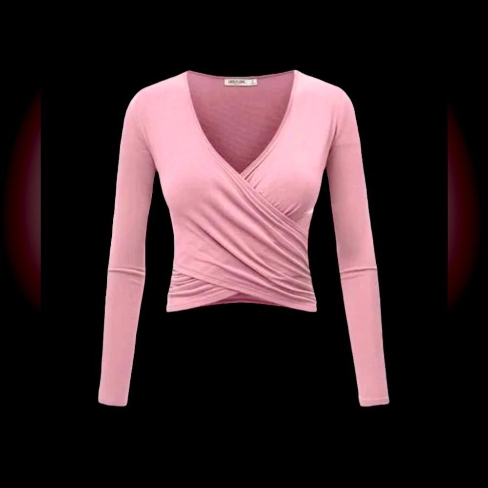 Wildfox criss cross long sleeve crop top NWT size M. Juniors barbiecore
